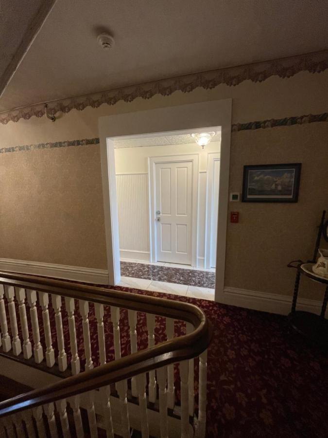 The Historic Park Hotel Put-in-Bay Extérieur photo