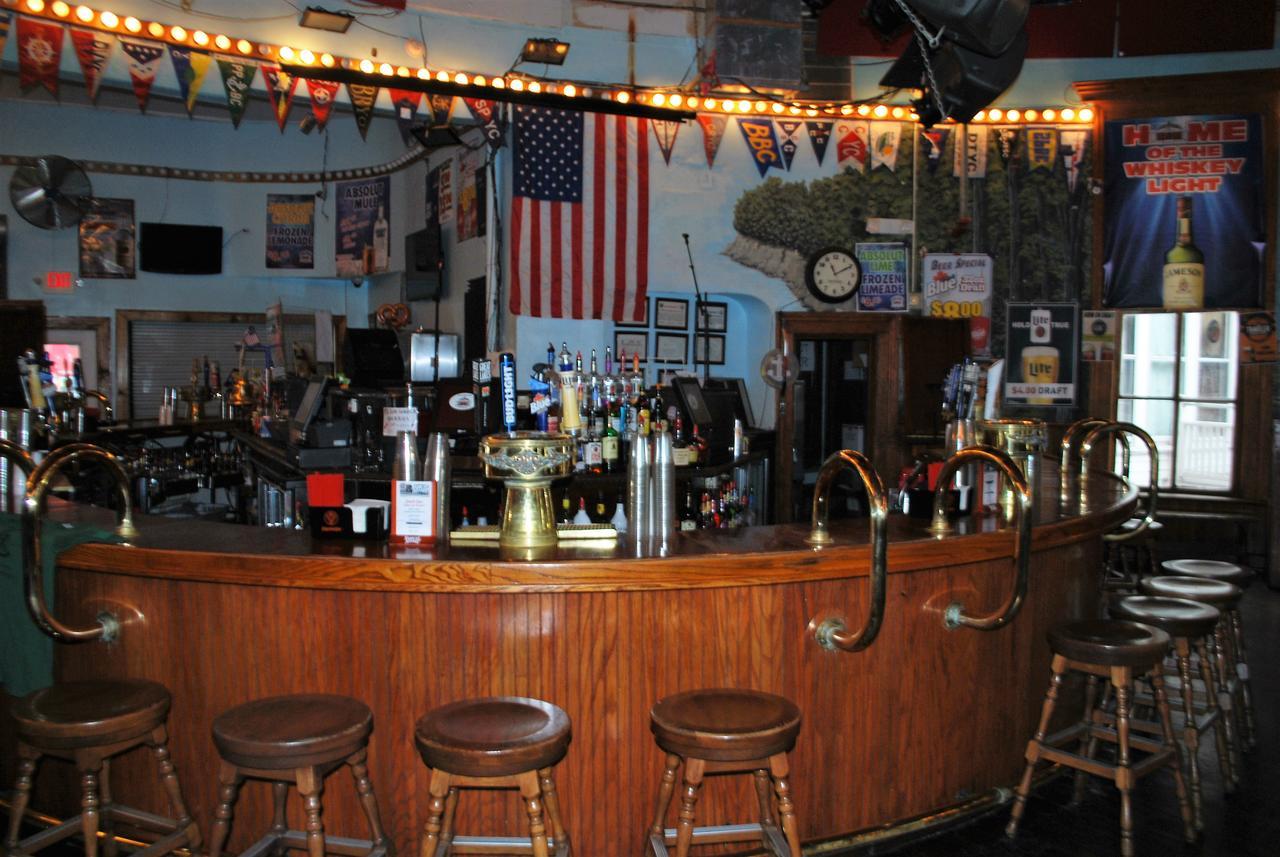 The Historic Park Hotel Put-in-Bay Extérieur photo
